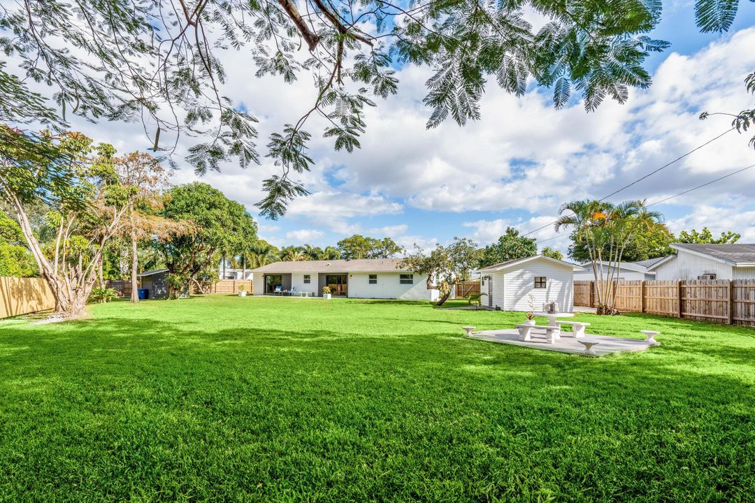 For Sale: $675,000 (3 beds, 2 baths, 1498 Square Feet)