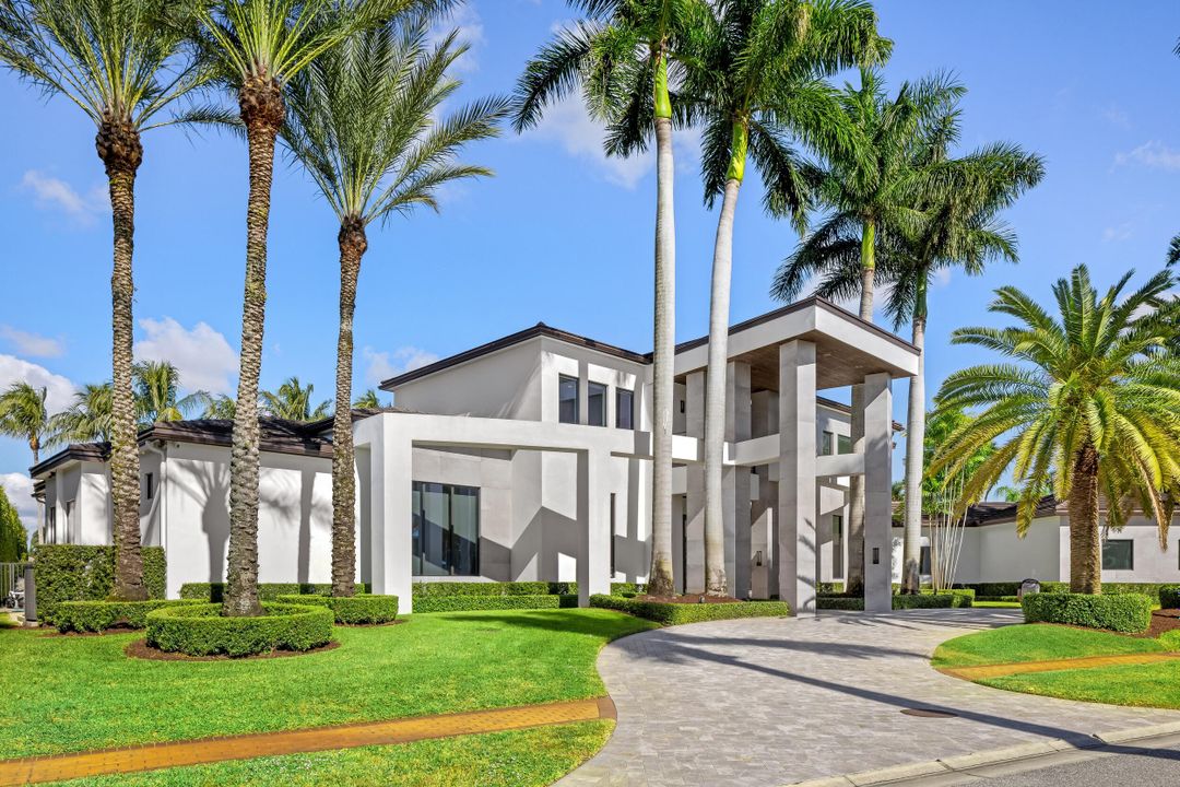 For Sale: $11,250,000 (6 beds, 8 baths, 9041 Square Feet)