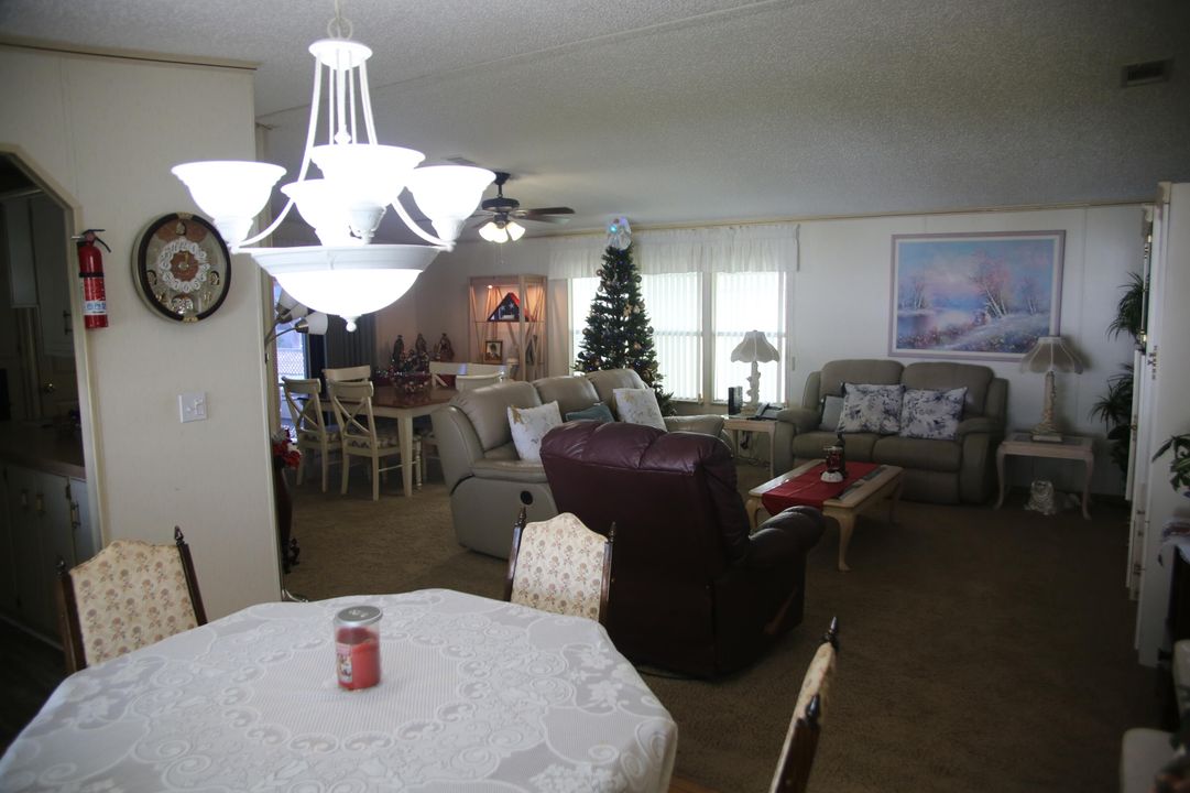 For Sale: $110,000 (2 beds, 2 baths, 1120 Square Feet)