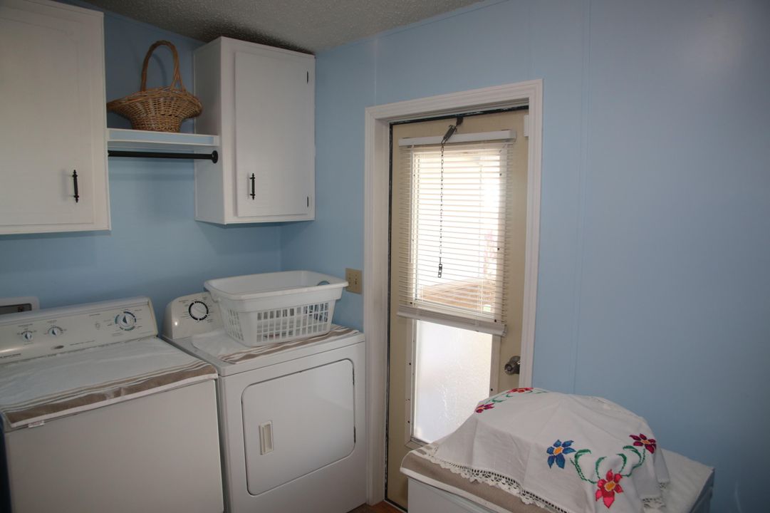 For Sale: $110,000 (2 beds, 2 baths, 1120 Square Feet)