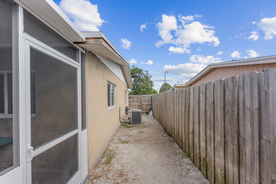 For Sale: $419,000 (3 beds, 2 baths, 1394 Square Feet)