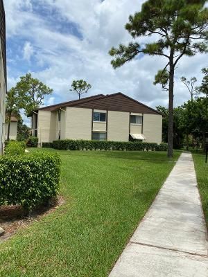 Active With Contract: $1,350 (1 beds, 1 baths, 818 Square Feet)