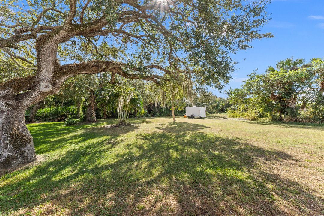 For Sale: $1,295,000 (3 beds, 2 baths, 1739 Square Feet)