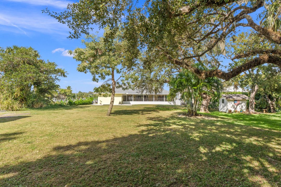 For Sale: $1,295,000 (3 beds, 2 baths, 1739 Square Feet)