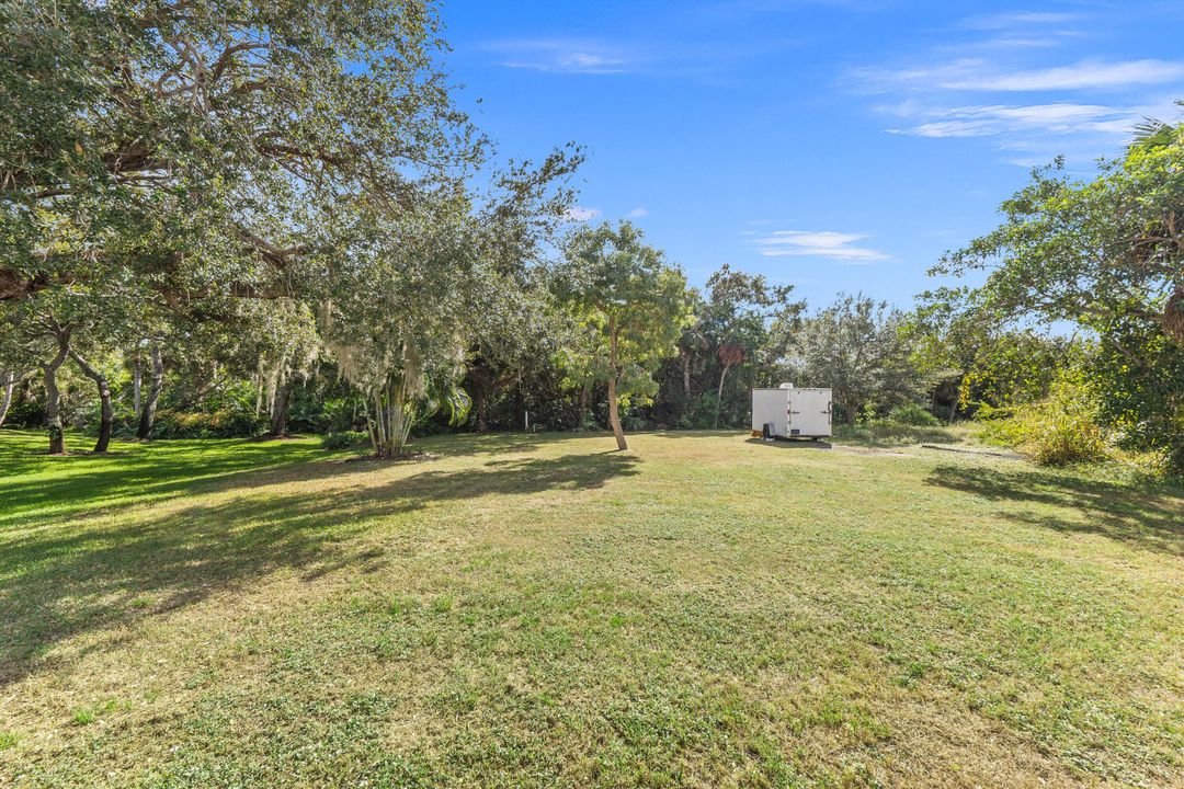 For Sale: $1,295,000 (3 beds, 2 baths, 1739 Square Feet)