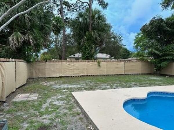 For Rent: $3,800 (3 beds, 2 baths, 1250 Square Feet)