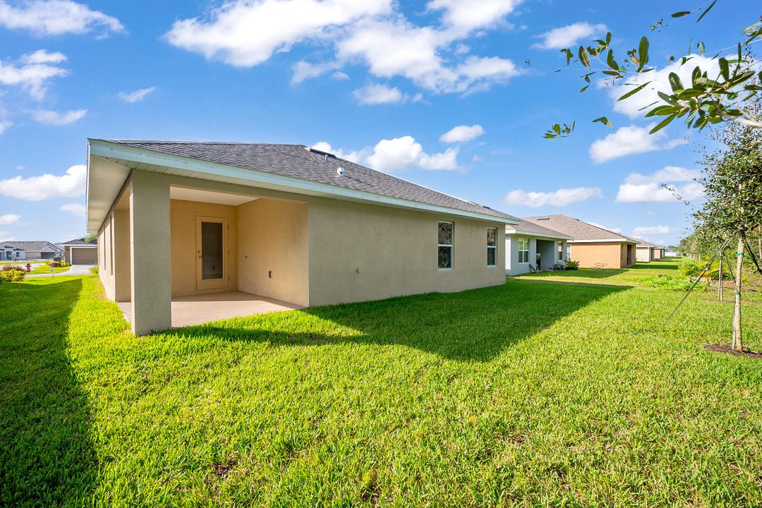 For Sale: $385,612 (3 beds, 2 baths, 1780 Square Feet)