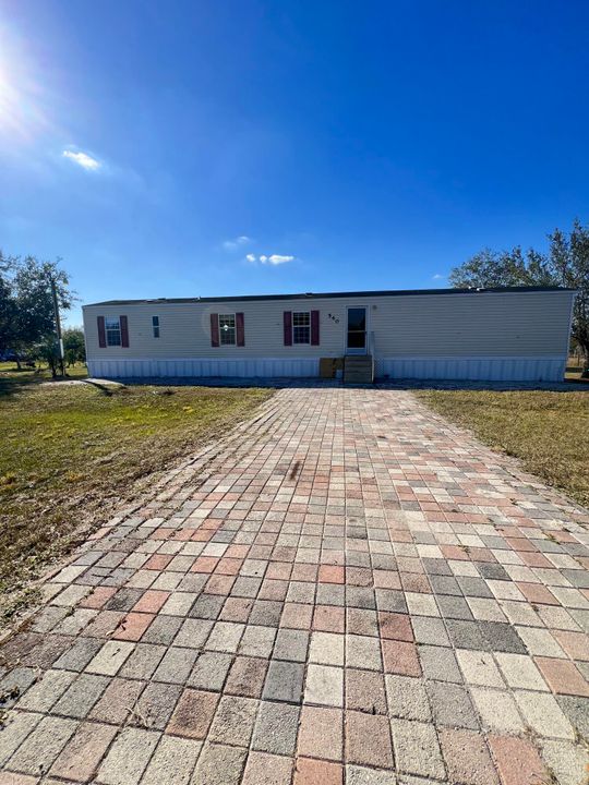 For Sale: $320,000 (3 beds, 2 baths, 1300 Square Feet)