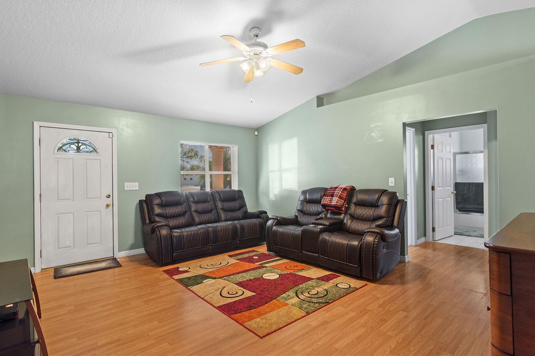 For Sale: $449,000 (3 beds, 2 baths, 1413 Square Feet)