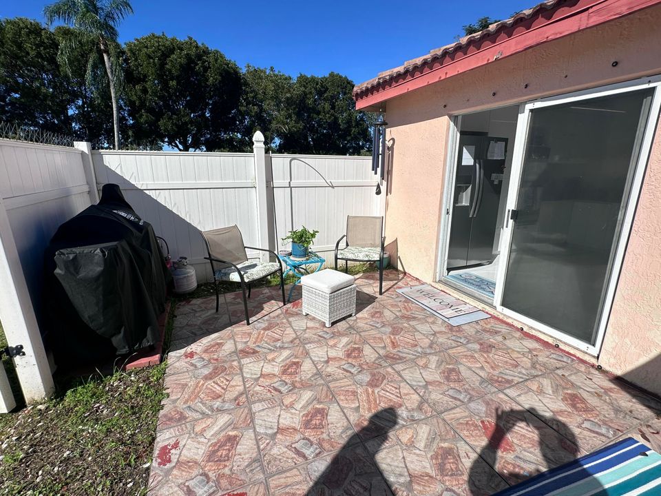 En Venta: $459,000 (3 camas, 2 baños, 1225 Pies cuadrados)