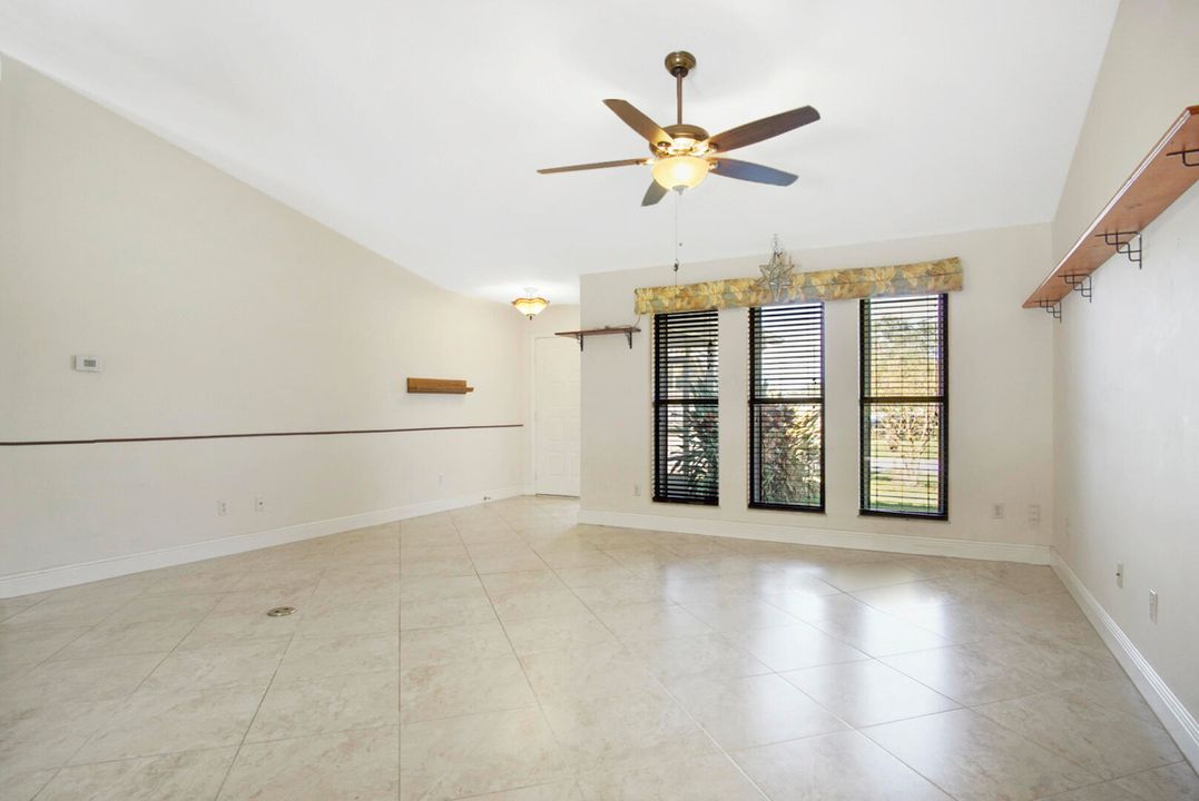 For Sale: $375,000 (3 beds, 2 baths, 1629 Square Feet)