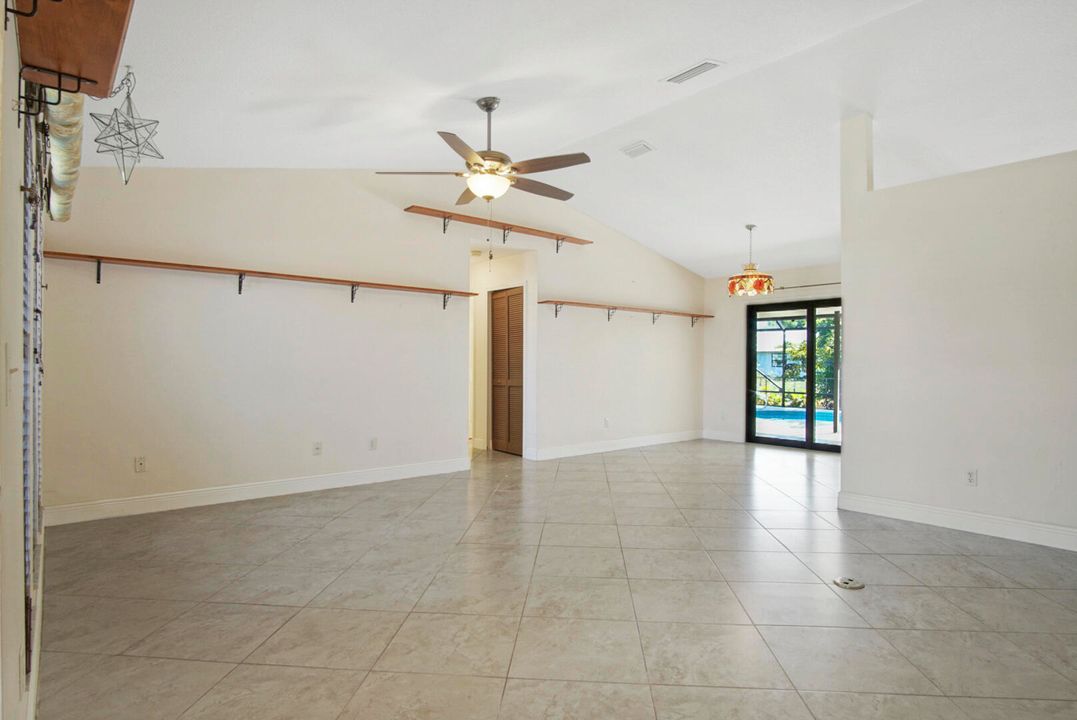 For Sale: $375,000 (3 beds, 2 baths, 1629 Square Feet)