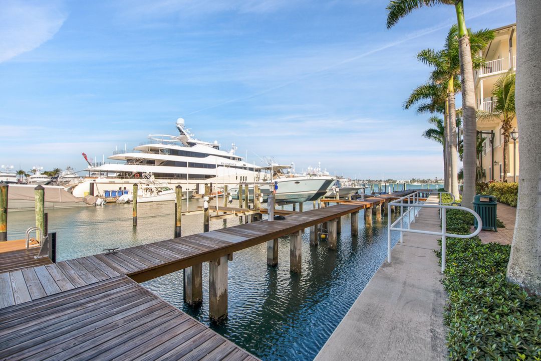 For Sale: $899,000 (3 beds, 2 baths, 2371 Square Feet)