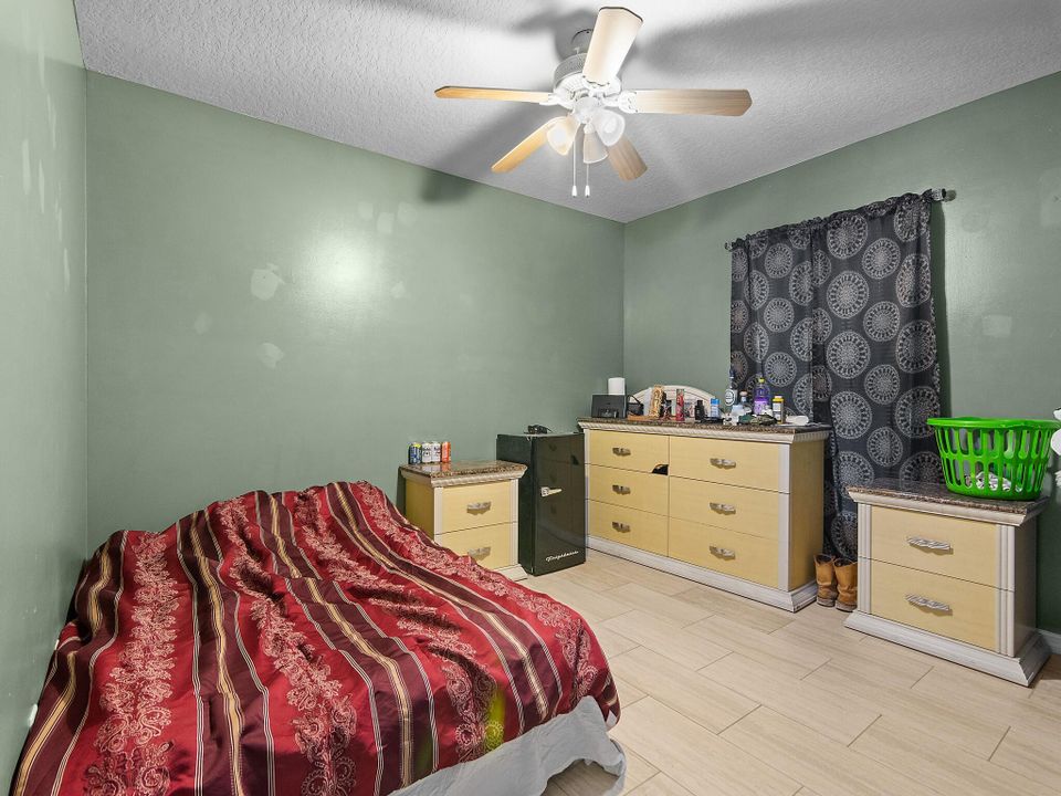 For Sale: $449,000 (3 beds, 2 baths, 1413 Square Feet)