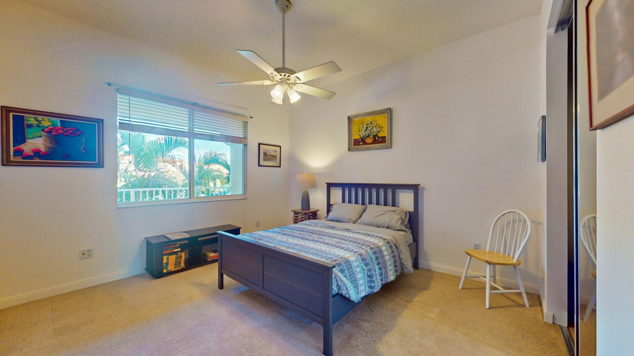 For Sale: $450,000 (2 beds, 2 baths, 1989 Square Feet)