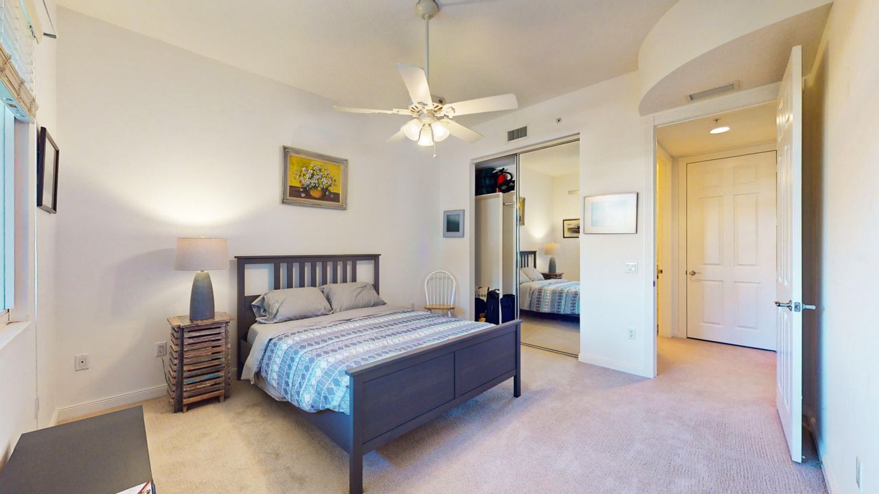 For Sale: $450,000 (2 beds, 2 baths, 1989 Square Feet)