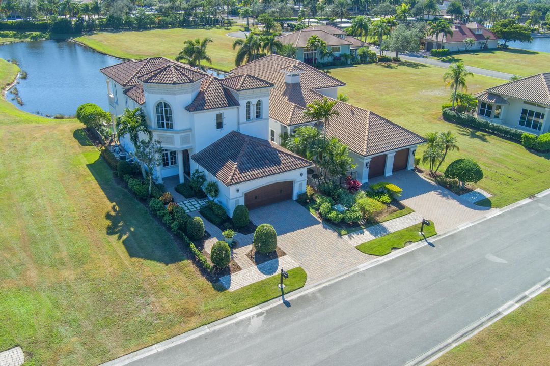 For Sale: $1,049,000 (3 beds, 4 baths, 3168 Square Feet)