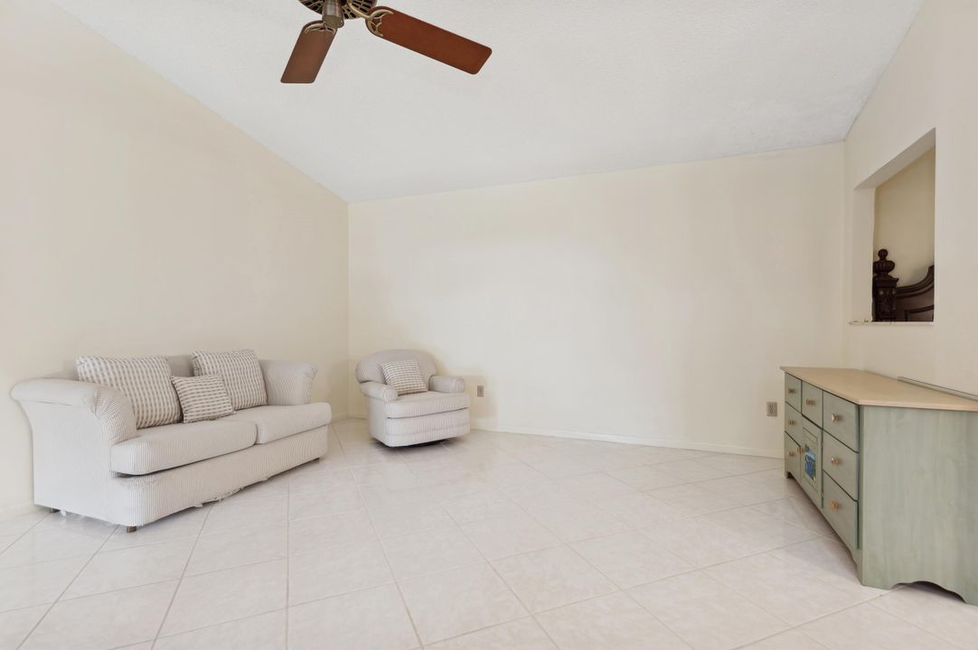 For Sale: $399,000 (2 beds, 2 baths, 1743 Square Feet)