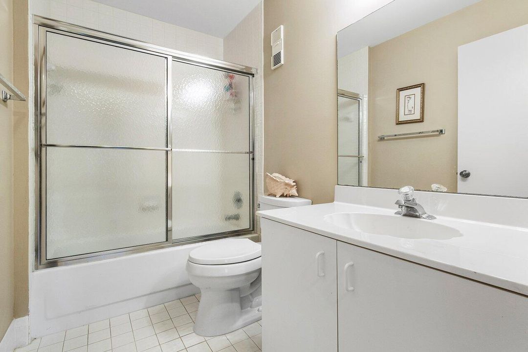 For Sale: $289,900 (2 beds, 2 baths, 1148 Square Feet)