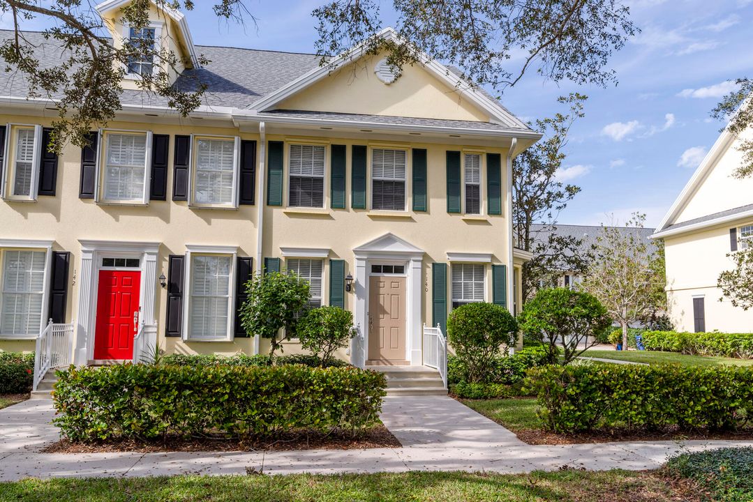 For Sale: $575,000 (3 beds, 2 baths, 1413 Square Feet)