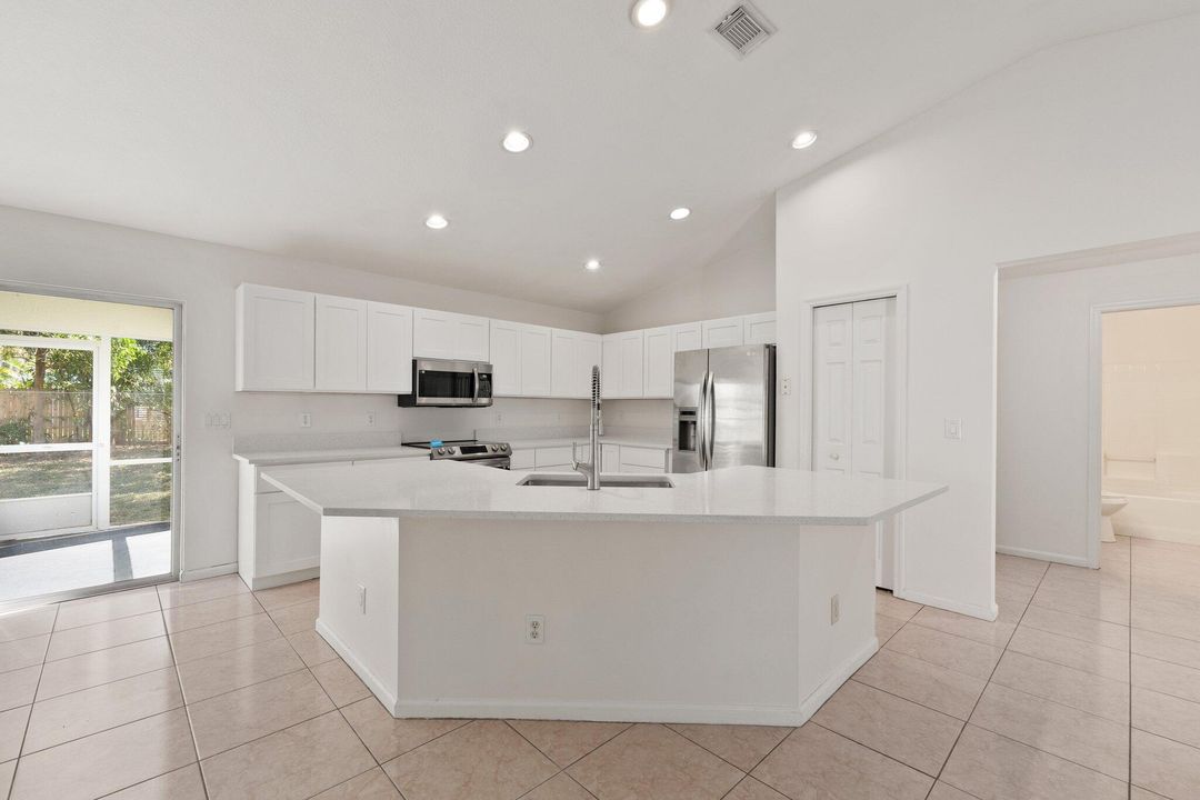 For Sale: $380,000 (3 beds, 2 baths, 1410 Square Feet)