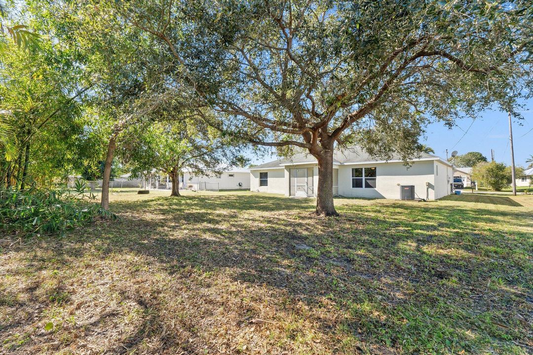 For Sale: $380,000 (3 beds, 2 baths, 1410 Square Feet)