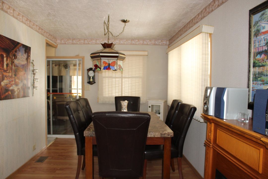 For Sale: $140,000 (2 beds, 2 baths, 960 Square Feet)