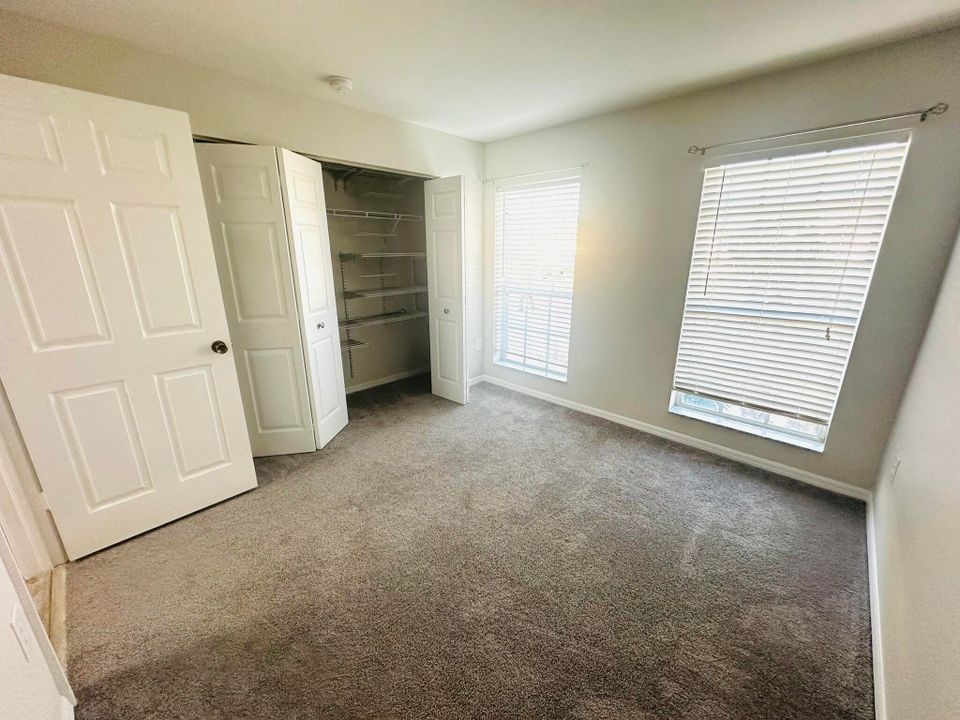 For Rent: $2,300 (2 beds, 2 baths, 1330 Square Feet)