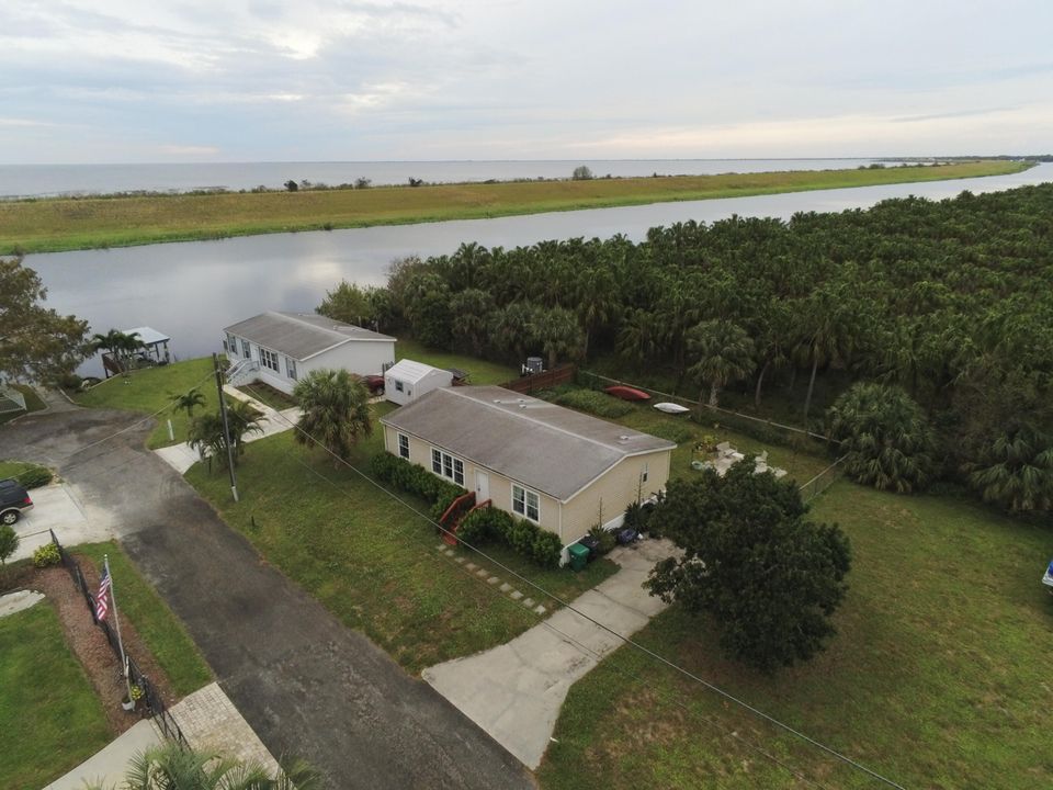 For Sale: $220,000 (3 beds, 2 baths, 1191 Square Feet)