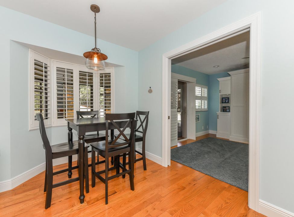 For Sale: $569,000 (2 beds, 2 baths, 2043 Square Feet)