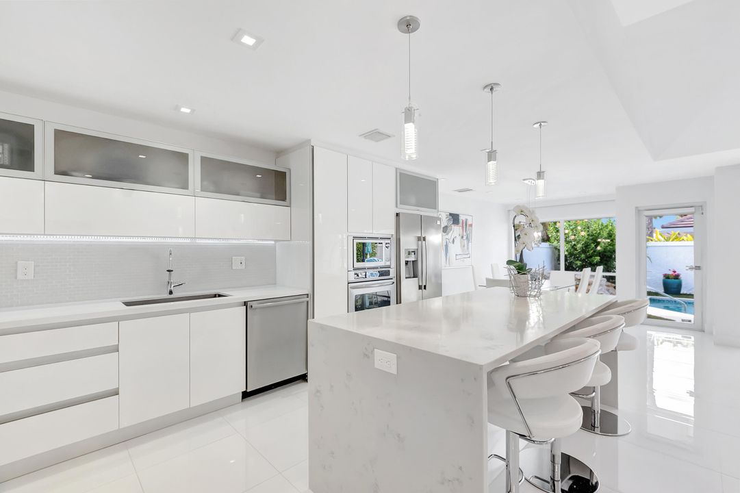 For Sale: $1,459,000 (3 beds, 2 baths, 1827 Square Feet)