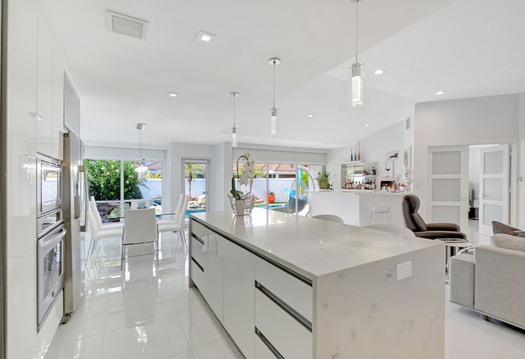 For Sale: $1,459,000 (3 beds, 2 baths, 1827 Square Feet)