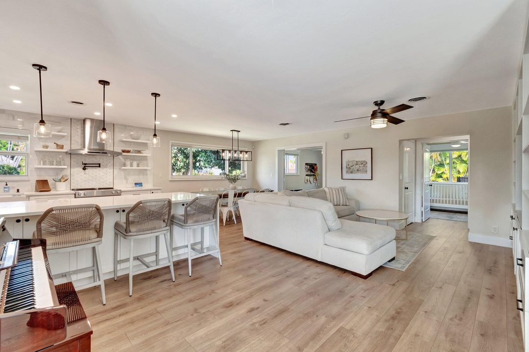 For Sale: $1,200,000 (4 beds, 2 baths, 1568 Square Feet)