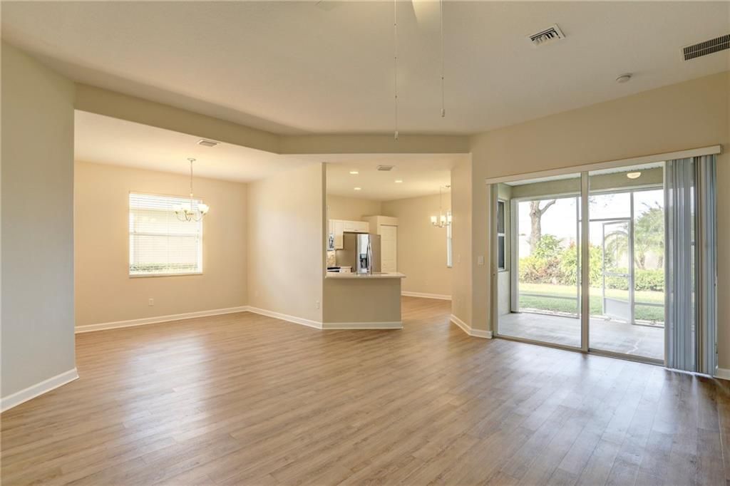 For Sale: $369,900 (3 beds, 2 baths, 1622 Square Feet)