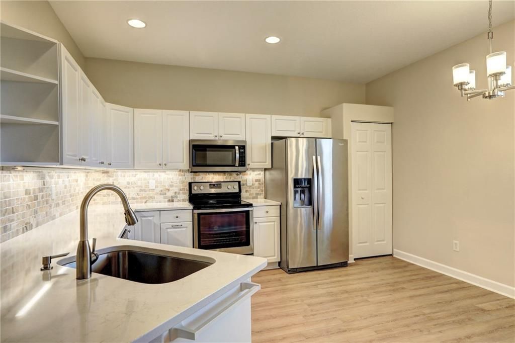 For Sale: $369,900 (3 beds, 2 baths, 1622 Square Feet)