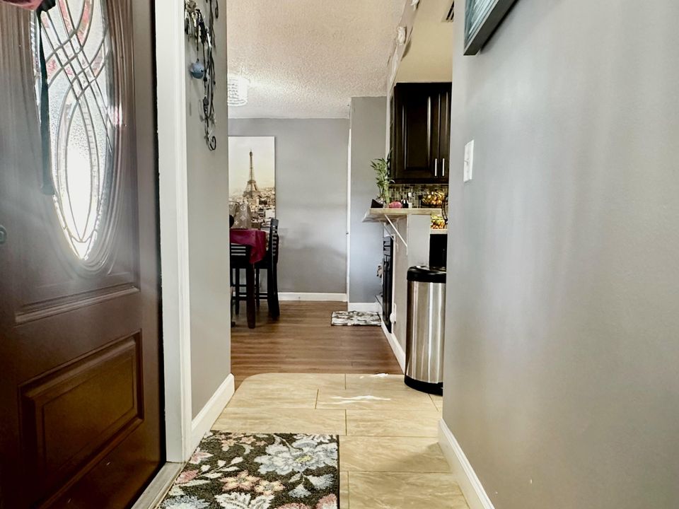 For Sale: $370,000 (3 beds, 3 baths, 1326 Square Feet)