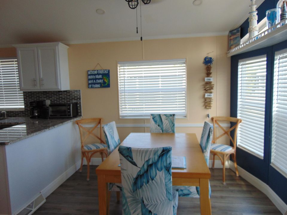 For Sale: $447,250 (2 beds, 2 baths, 428 Square Feet)