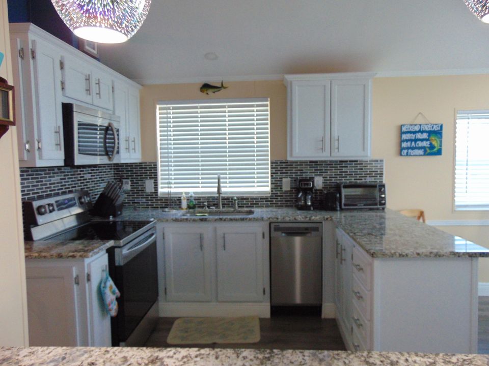 For Sale: $447,250 (2 beds, 2 baths, 428 Square Feet)