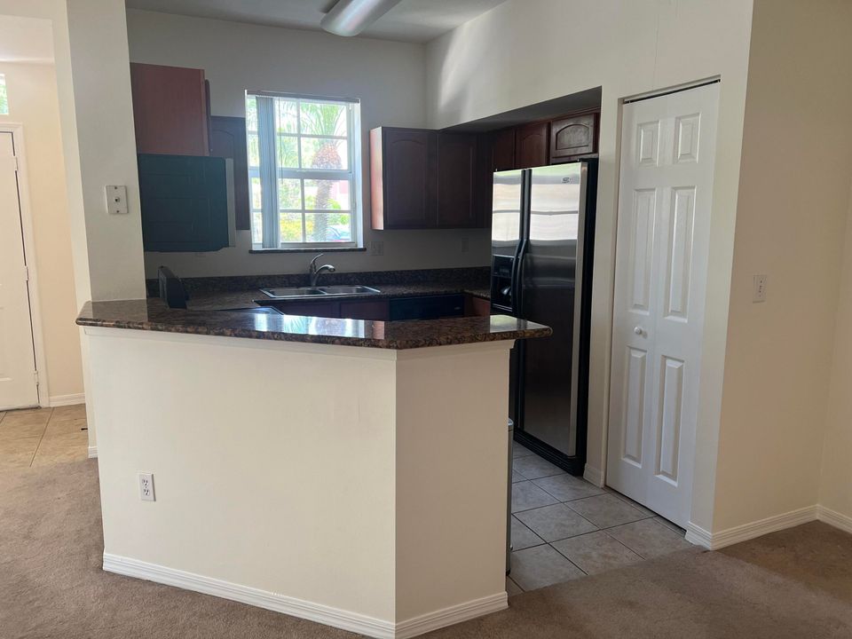 For Sale: $299,000 (2 beds, 2 baths, 1125 Square Feet)