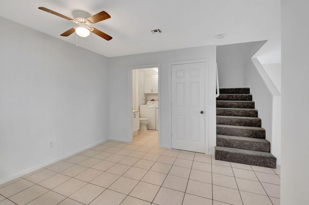 For Sale: $309,000 (2 beds, 2 baths, 1272 Square Feet)