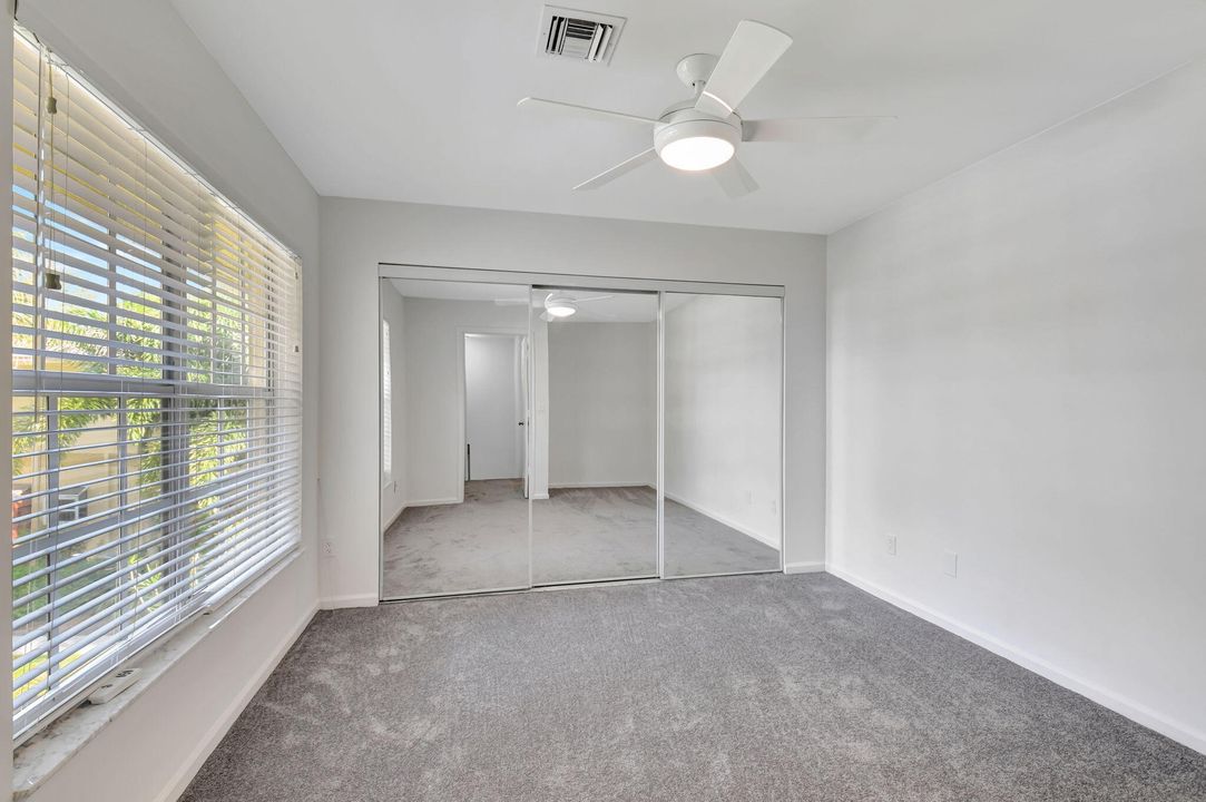 For Sale: $309,000 (2 beds, 2 baths, 1272 Square Feet)