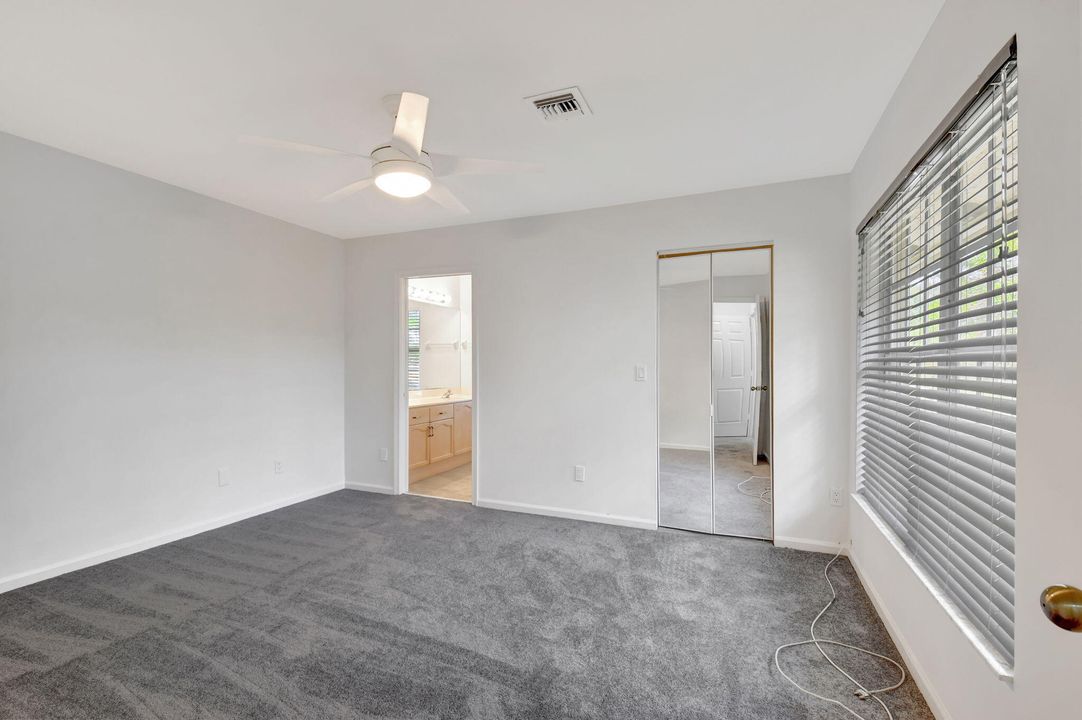 For Sale: $309,000 (2 beds, 2 baths, 1272 Square Feet)