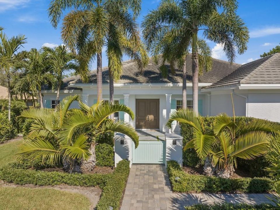 For Sale: $1,900,000 (3 beds, 3 baths, 3027 Square Feet)