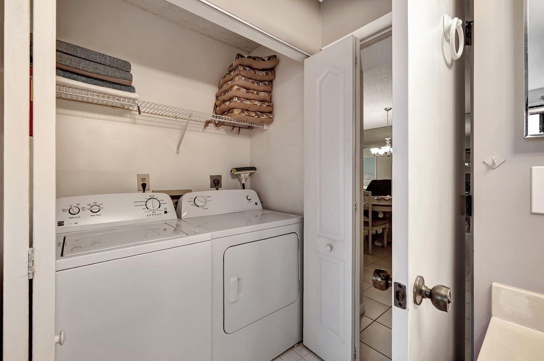 For Sale: $215,000 (2 beds, 2 baths, 1047 Square Feet)