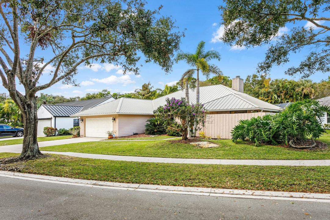 For Sale: $798,000 (4 beds, 2 baths, 2230 Square Feet)