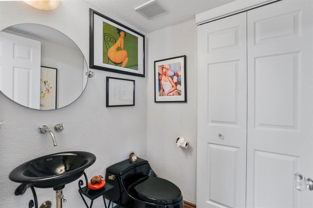 For Sale: $874,500 (2 beds, 2 baths, 1860 Square Feet)