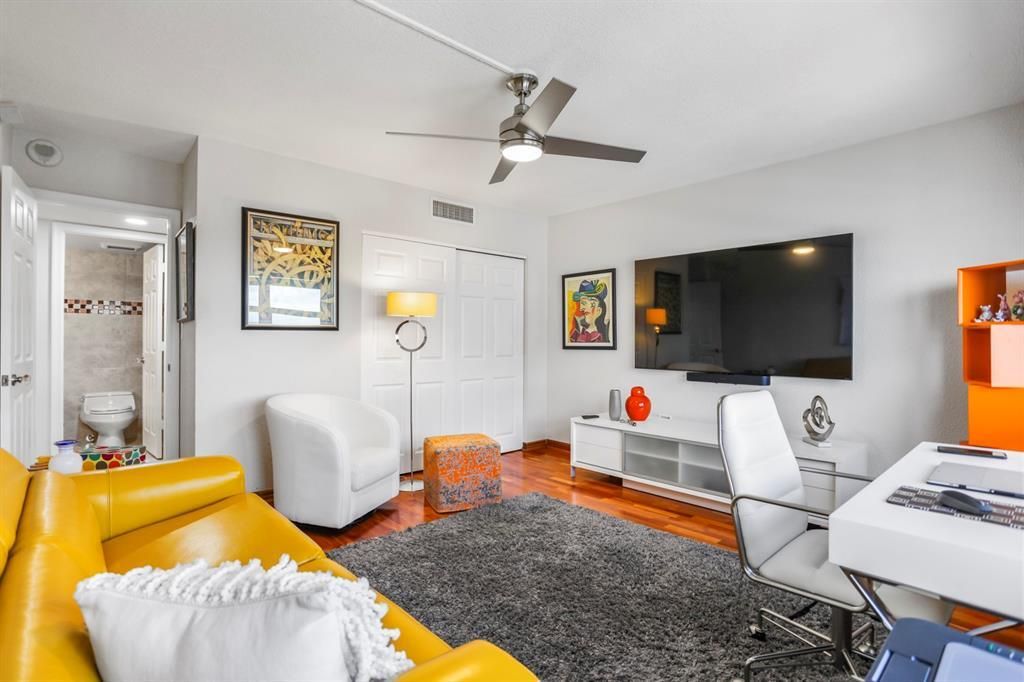 For Sale: $874,500 (2 beds, 2 baths, 1860 Square Feet)