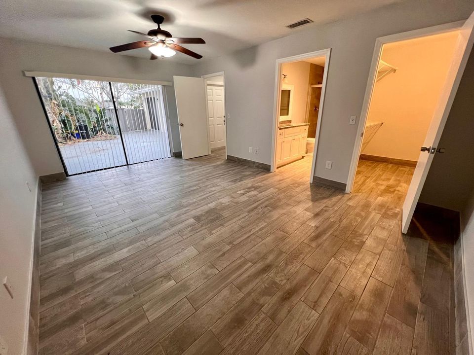 For Rent: $1,150 (1 beds, 1 baths, 1243 Square Feet)