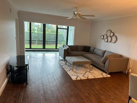 For Rent: $4,850 (2 beds, 2 baths, 1135 Square Feet)