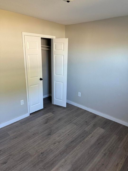 For Rent: $1,100 (2 beds, 1 baths, 5056 Square Feet)